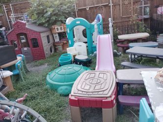 Playground little tikes toys