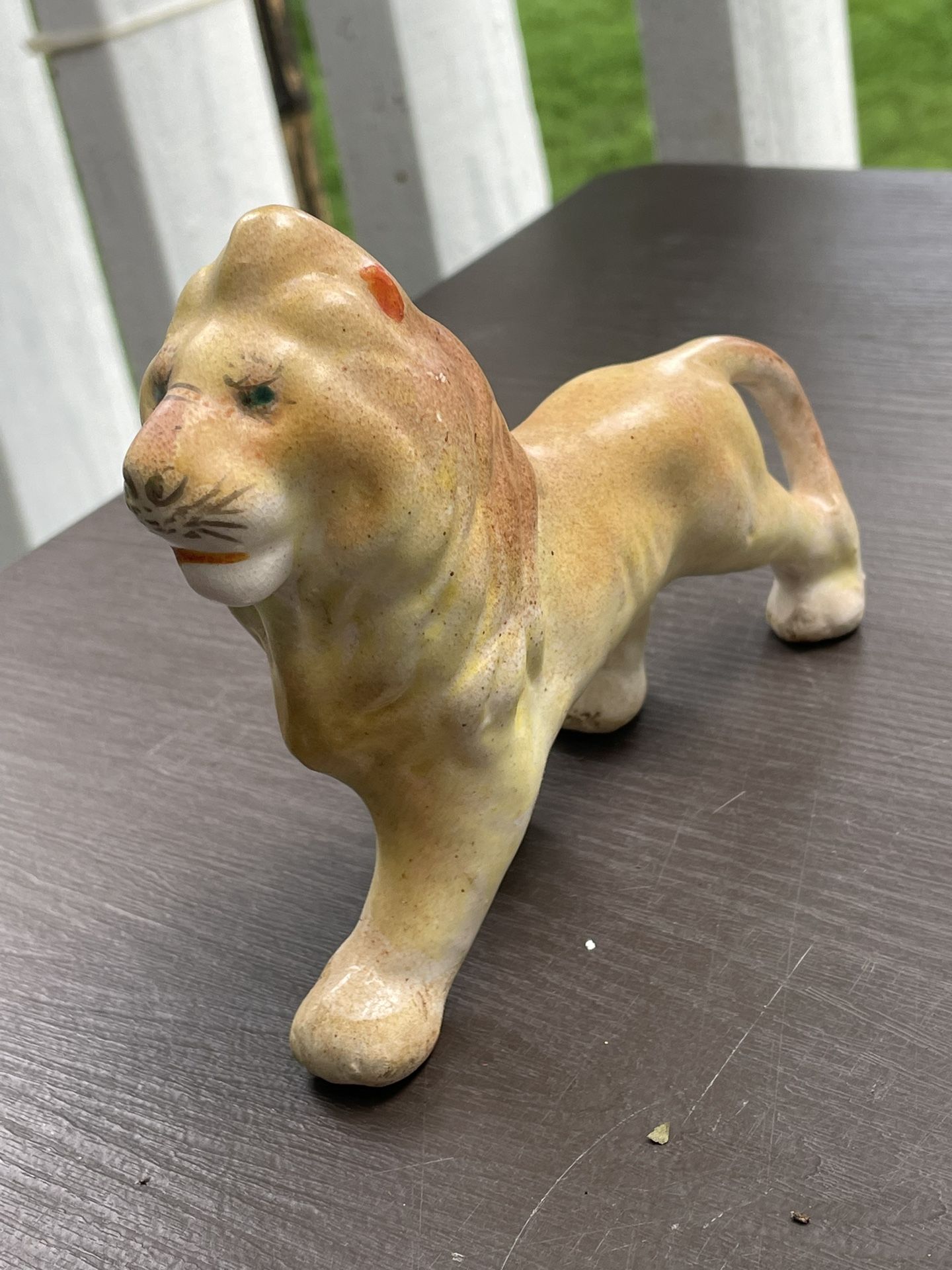 Decorative ceramic lion from the 1950s