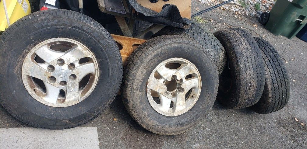 Toyota Sequoia Tundra Stock Wheels Older (5)