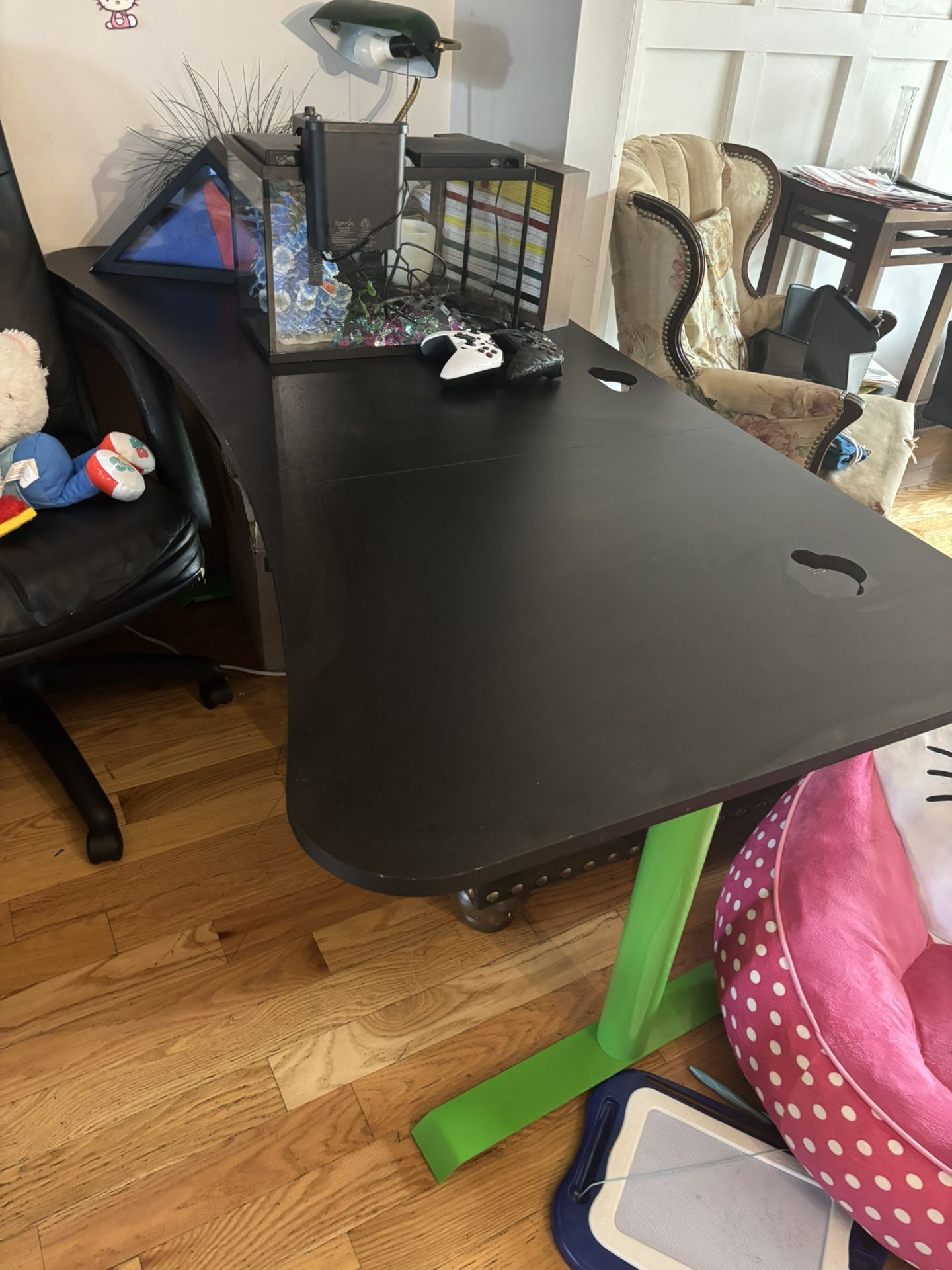 Arozzi Gaming Desk