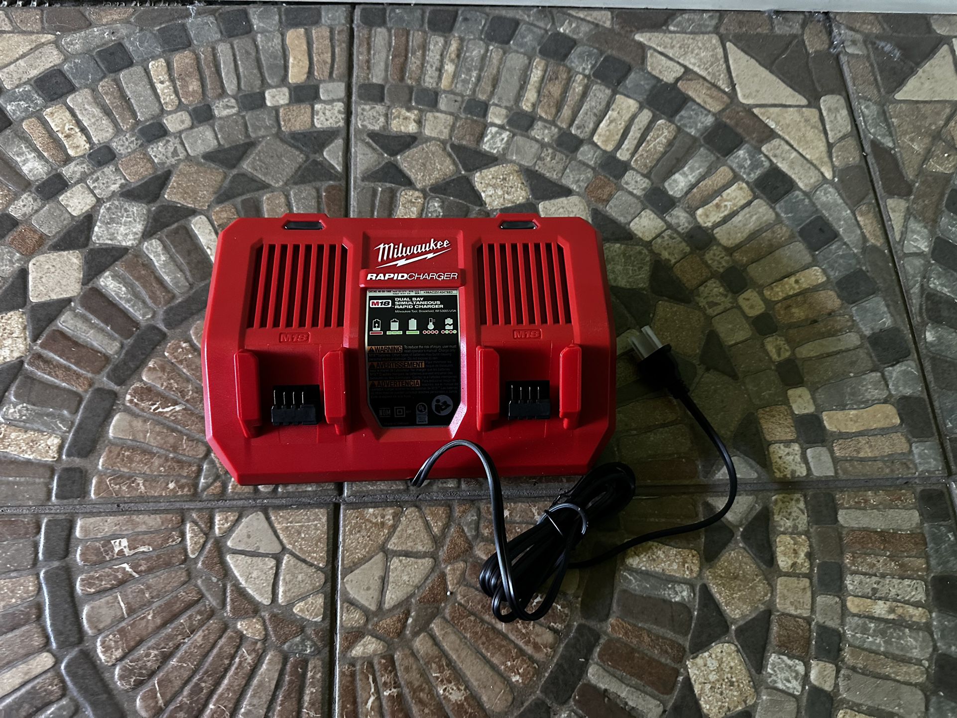 Milwaukee M18 Double Rapid Charger 