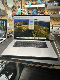 2021 MacBook M1 Pro 16G Ram 1TB SSD