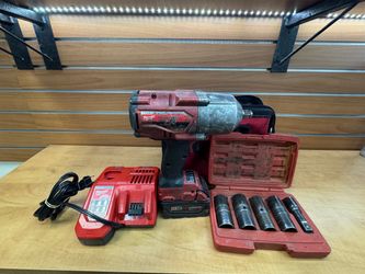 Milwaukee M18 Cordless Impact Wrench with Accessories