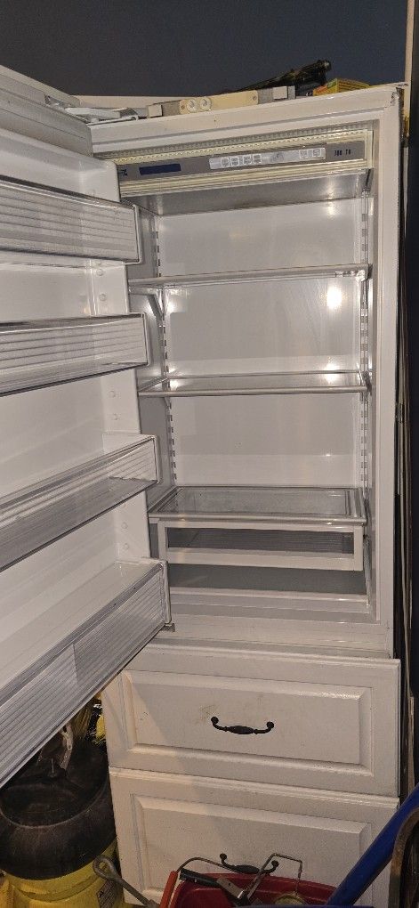 Sub Zero Cabinet Stule Refrigerator (No Freezer)