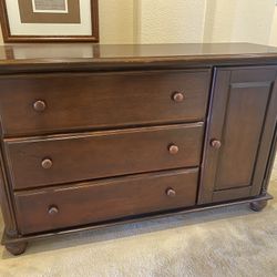 Wood Chest Of Drawers / Bureau 