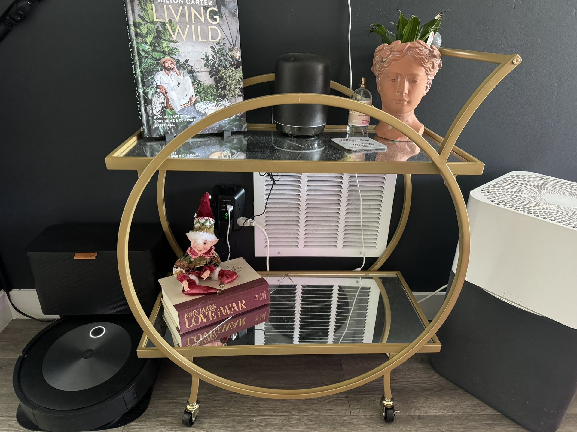 Gold Stand