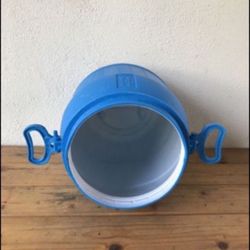 Container 