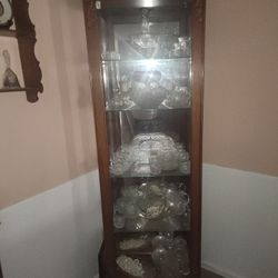 Small Hutch 