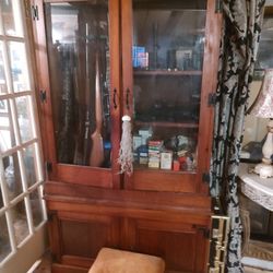 Wooden Gun Cabinet 
