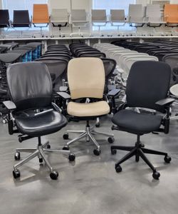 Like New Leap V2 Chair by Steelcase
