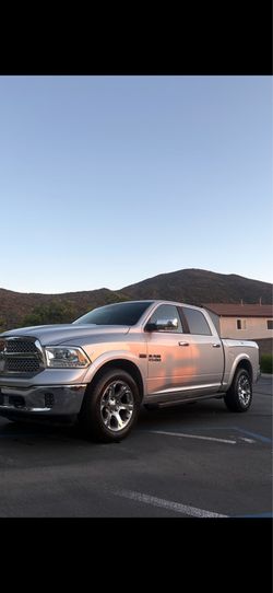 2014 Ram 1500 4x4 Laramie