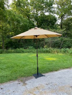 Umbrella 10' Outdoor Market/ Patio