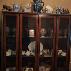 Antique China Cabinet With Glass Doors And Shelfs