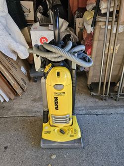 Eureka Vaccum! The Boss Smart Vac. Extra Hose Lots Of Power ! Runs Well !