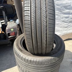 4 used tires 235-50-18  michelin primacy tour A/S with 80% of life tread