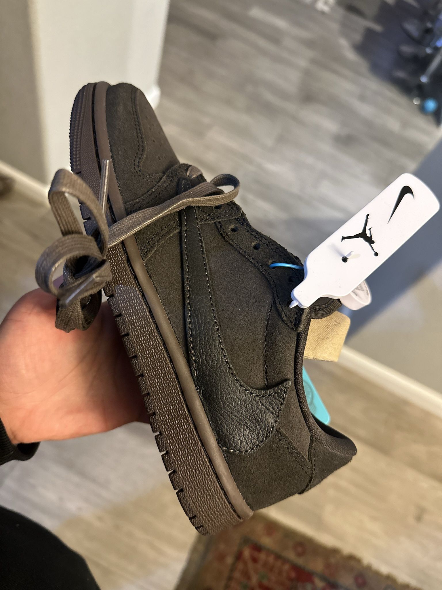 Travis Scott Velvet Brown 5men Brand new 