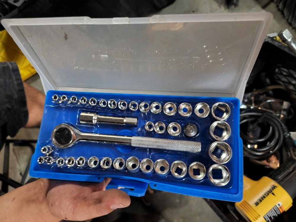 Socket And Wrench Kit