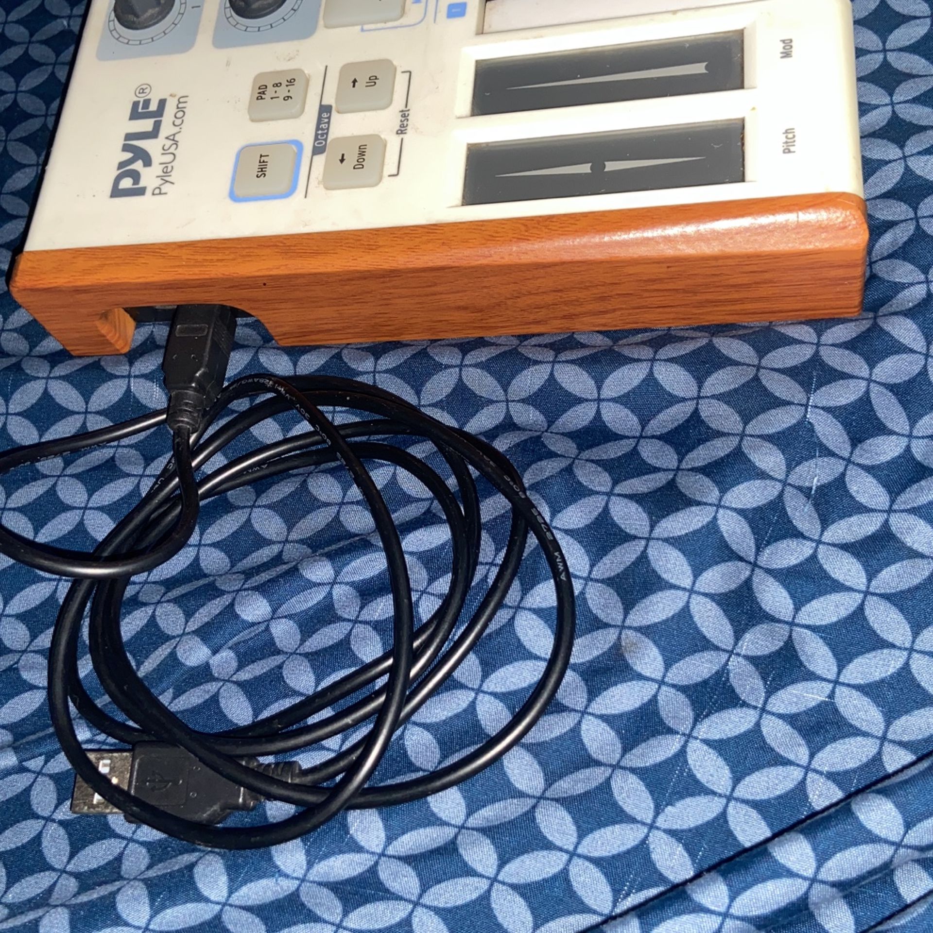 PyleUSA Keyboard System