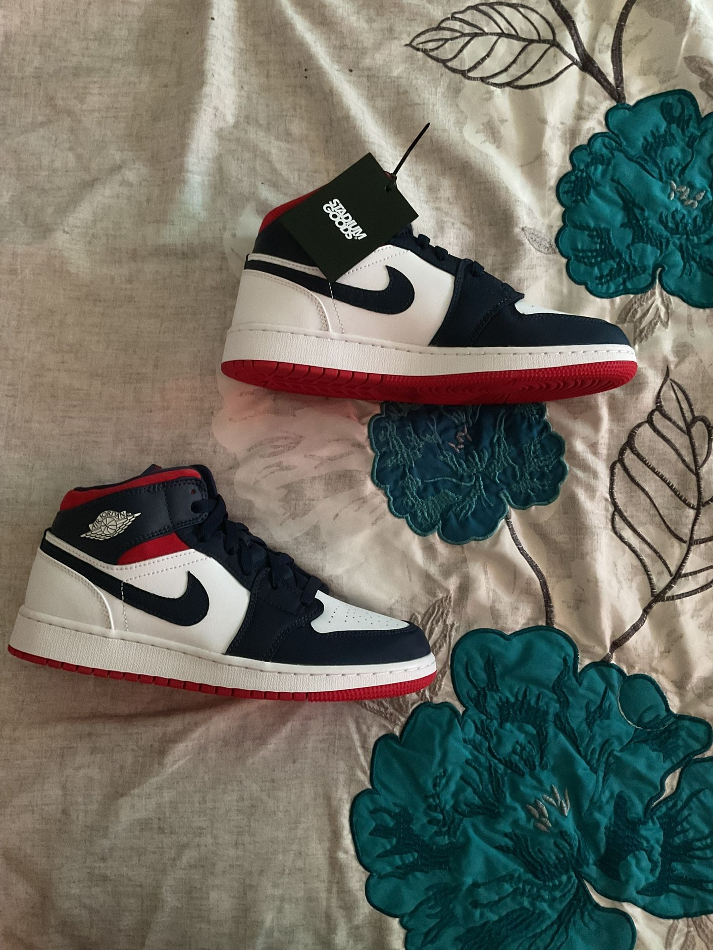 Jordan 1’s Mid Se USA