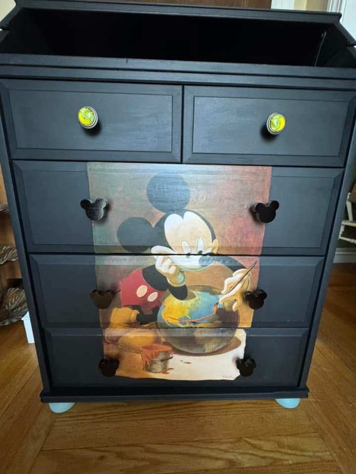 Changing table Mickey 