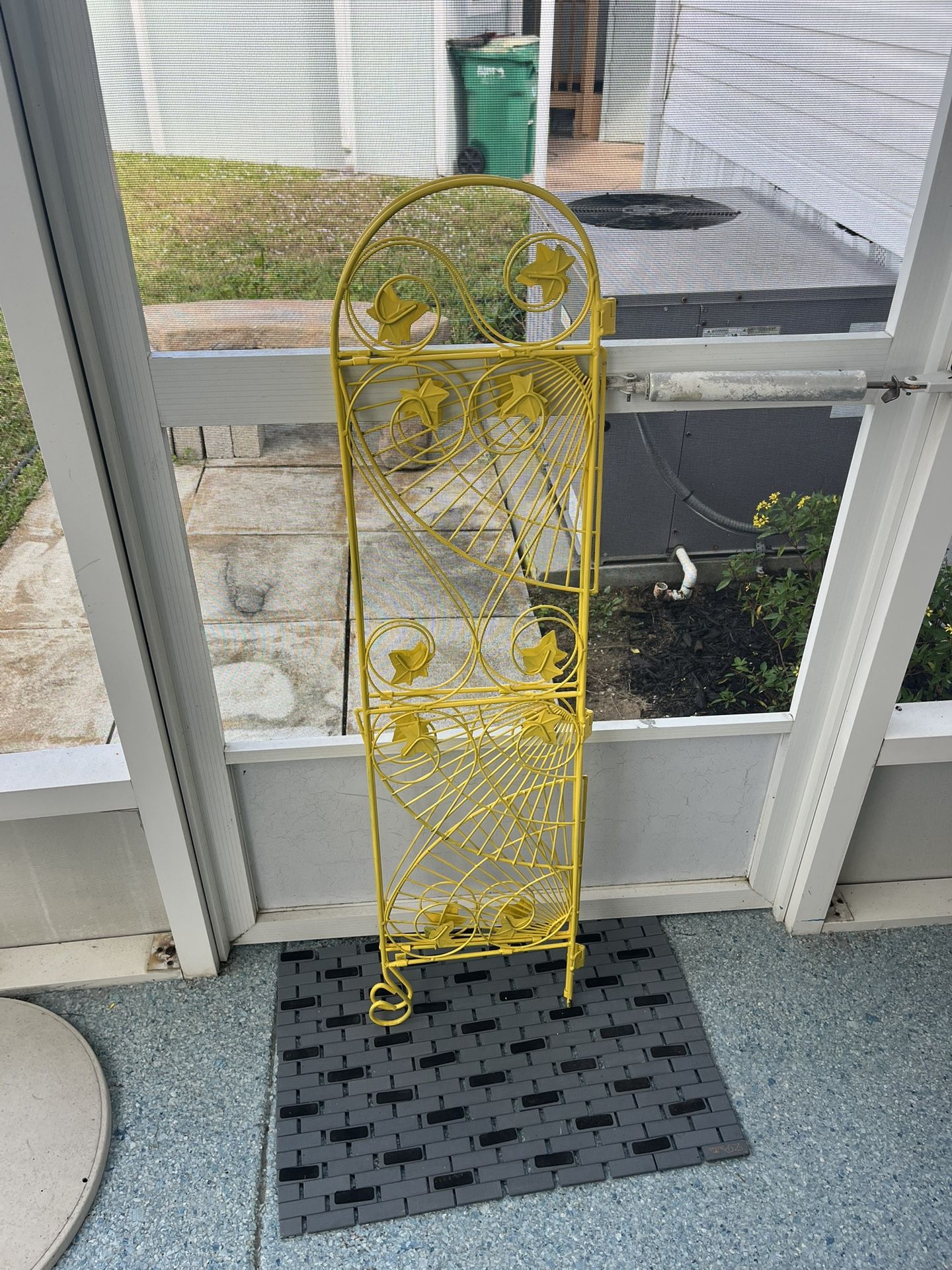 Corner Shelf Yellow With Leave S Decoration 45"" H 161/2" W Folds Flat