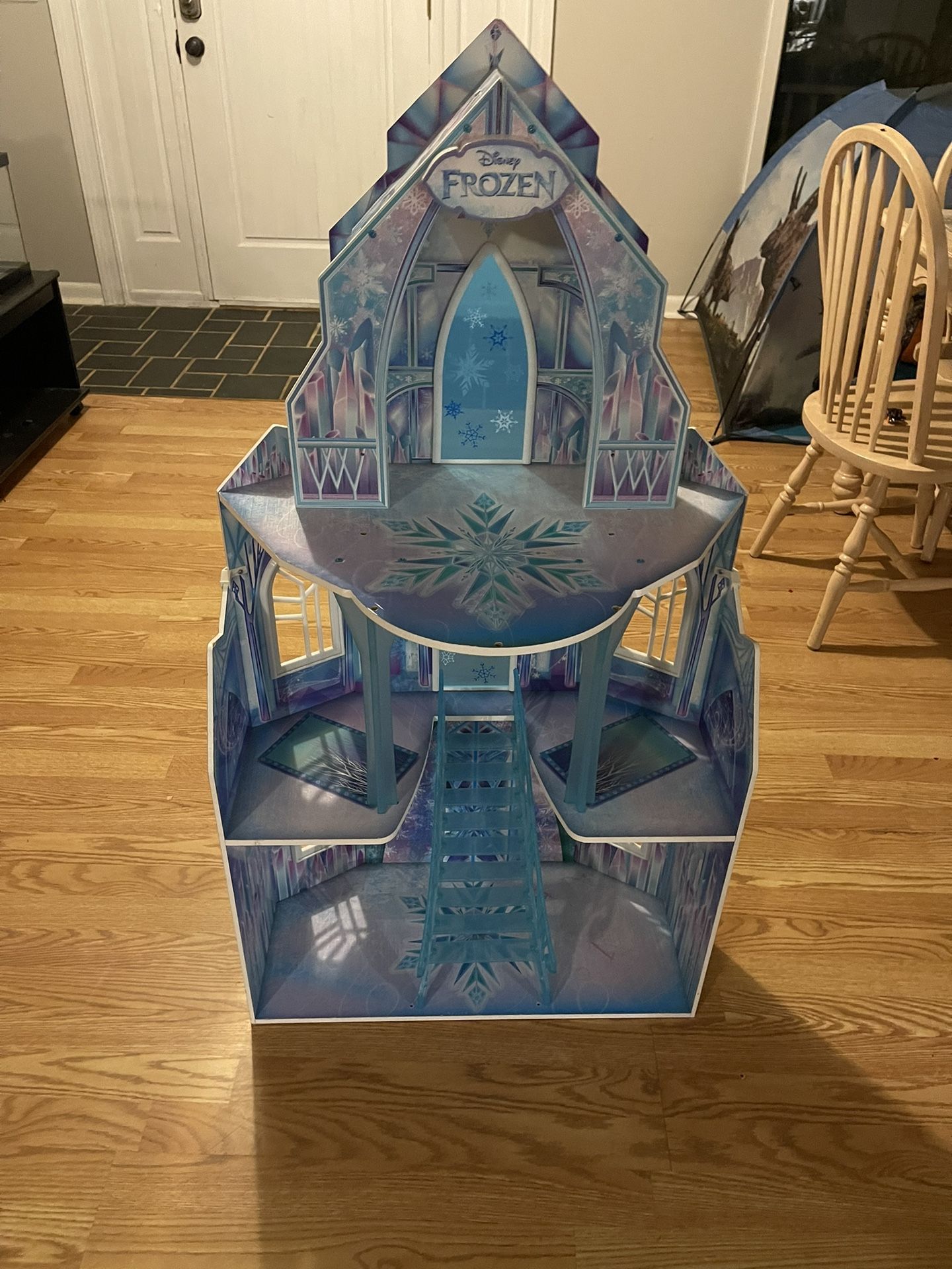 Frozen Doll House
