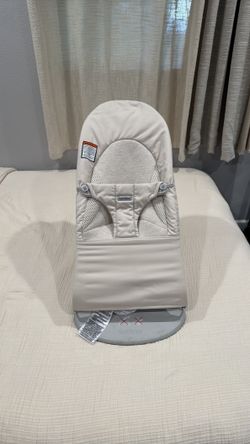 BabyBjorn bouncer