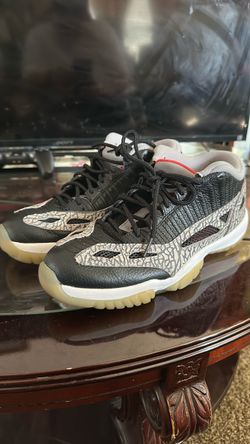 Nike Air Jordan 11 Retro Low Cement 8.5