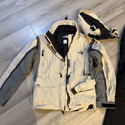 Women’s Ski Outfit 