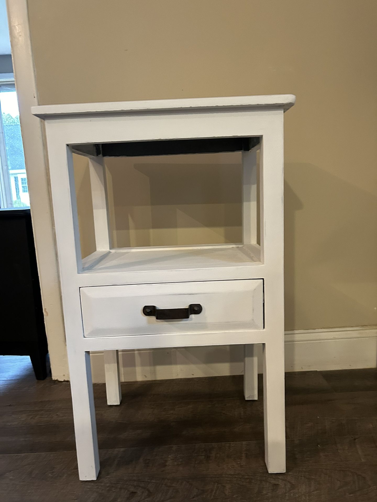 Night Stand/ Accent Table