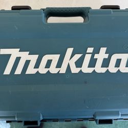 Makita 12 V Drill With Charger And Two Batteries
