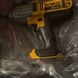 Dewalt Drills And Impacts 