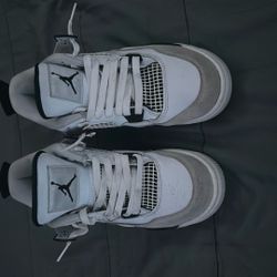 Jordan 4 military black