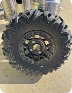 Can Am Spare Beadlock Wheel and Tire