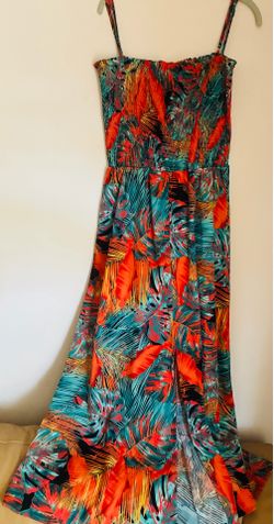 Women Sz L maxi dresses read description p/up Sheepshead Bay Brooklyn NY