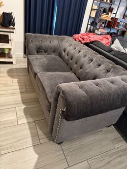 Gray Tufted couch $50