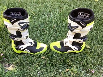Dirtbike boots
