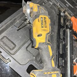 Dewalt Multi Tool.   75$ 