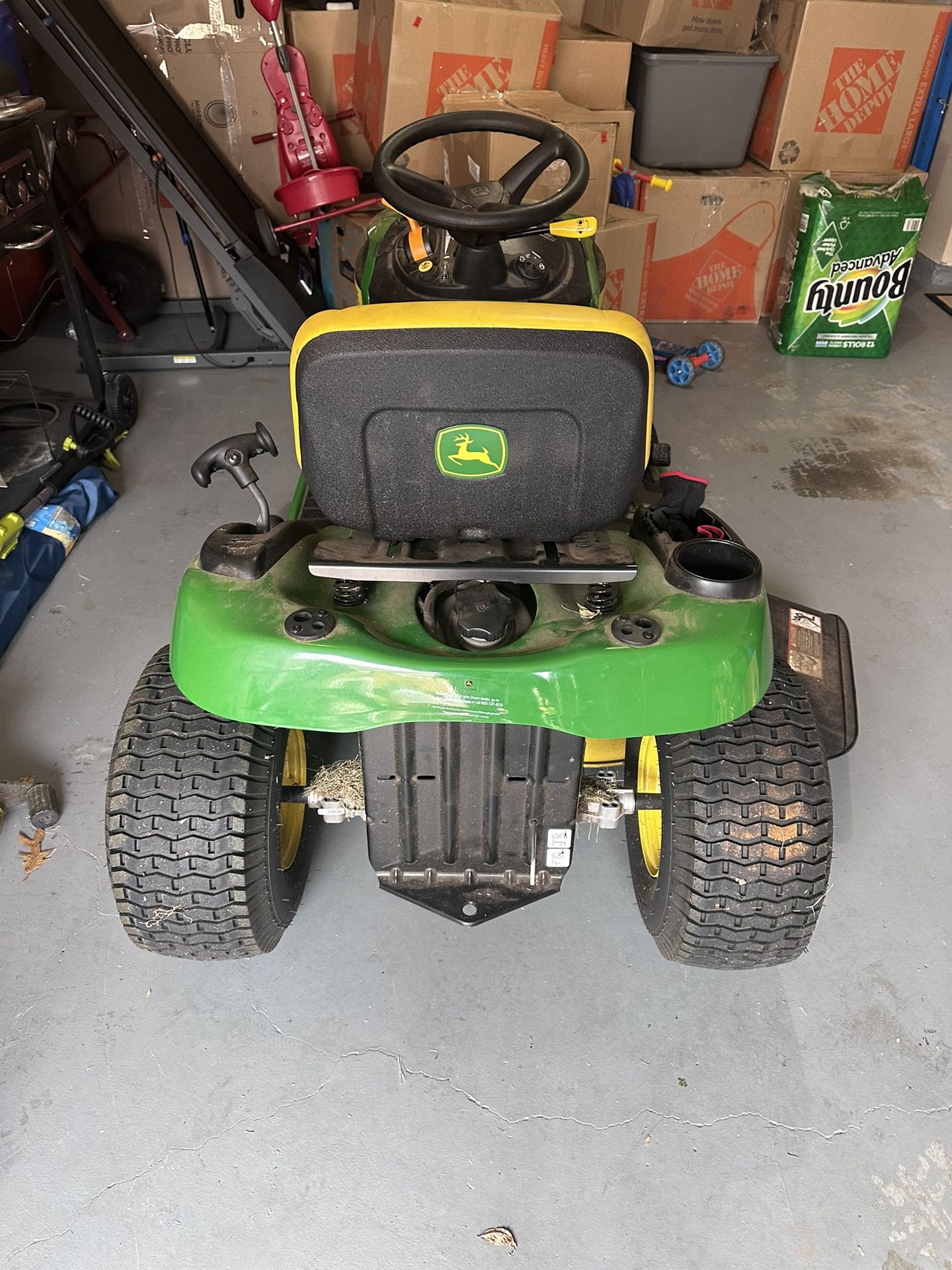 2018 John Deere Lawn Tractor E110