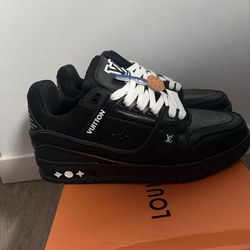 Black Lv shoes size 10