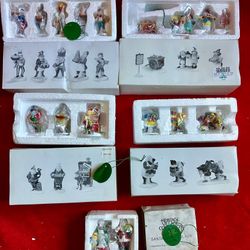 Lot NEW Dept 56 Village TOY MAKER ELVES ELF SANTA CLAUS Set of 4 3‼️ See HUGE COLLECTION Of VINTAGE Christmas  FIGURINE BUILDING ‼️ Price Is FIRM ‼️