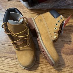 New Timberland Boots Size 13c