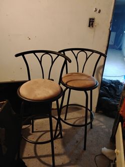 3 barstools