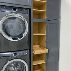 Custom Laundry Cabinets 