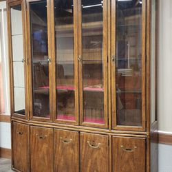 Display/China Cabinet - Lighted