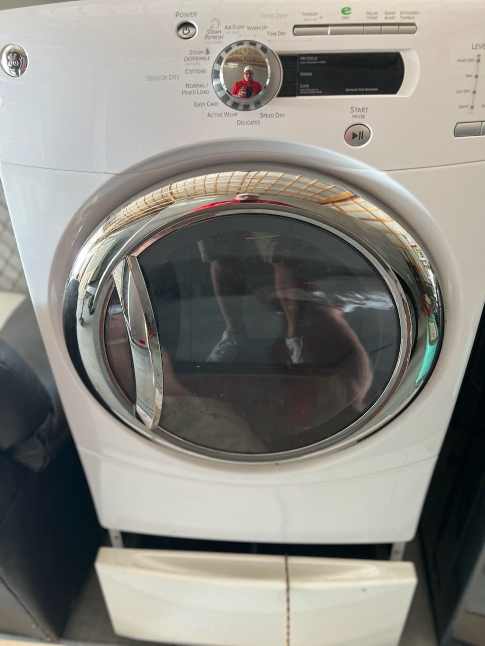 GE® 7.5 cu. ft. stainless steel capacity frontload dryer with Steam (electric)