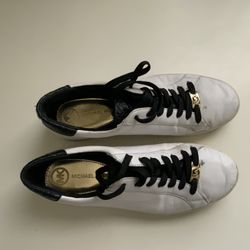 Michael Kors Fashion Sneakers  Size:9M