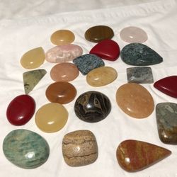 LARGE CABACHON STONE PARCEL