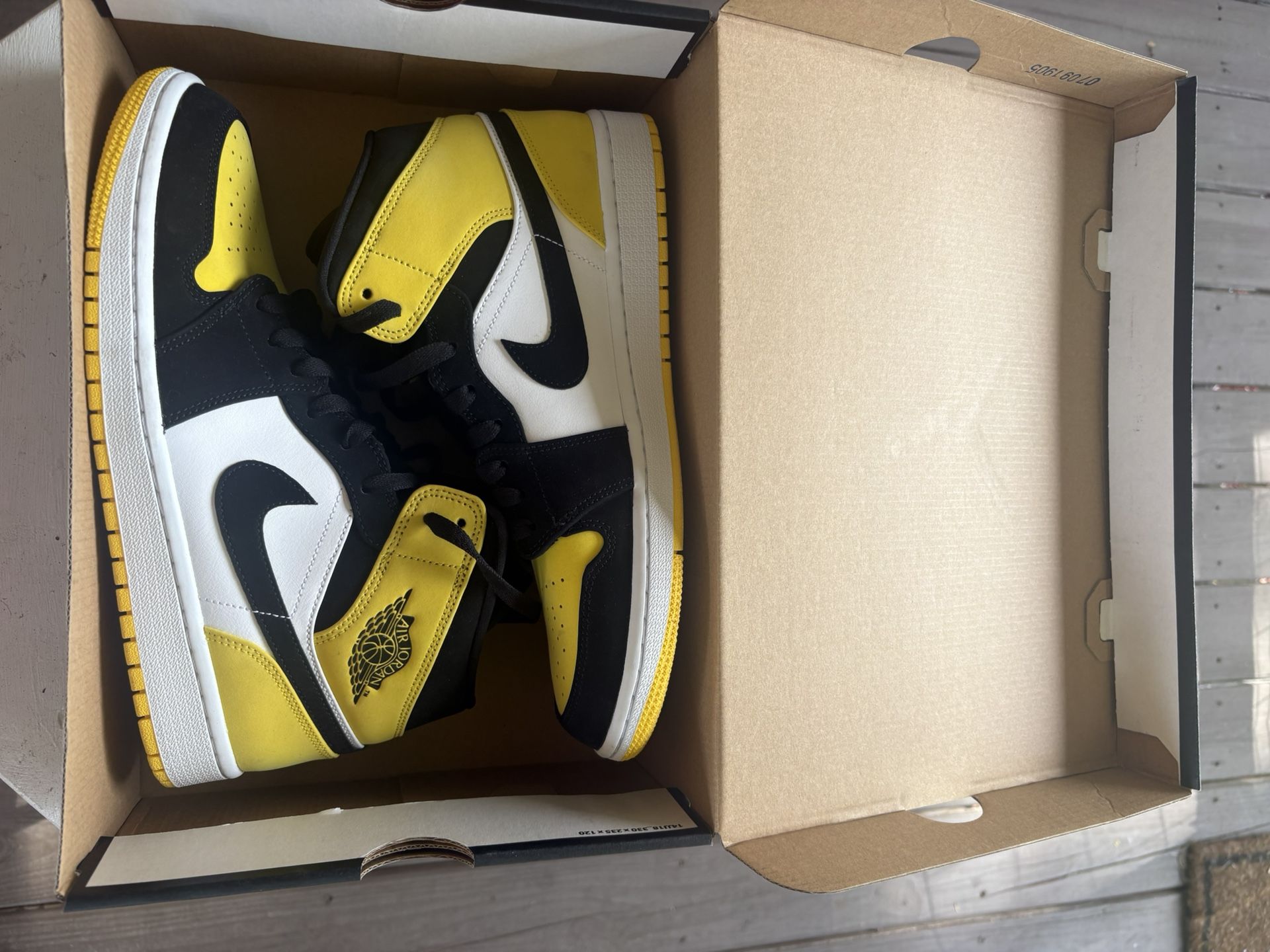 Jordan 1 Yellow Toe