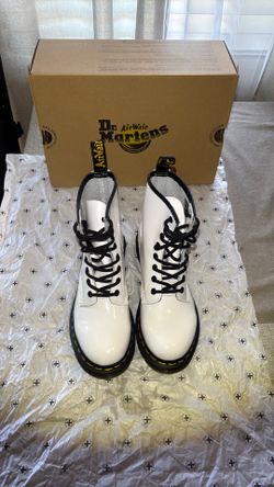 Dr. Martens 1460 “ WHITE BOOTS